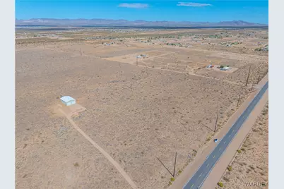 000 Colorado Road, Golden Valley, AZ 86413 - Photo 18