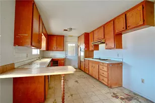 875 Coral Reef Dr, Bullhead City, AZ 86442 - Photo 6