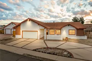 632 Lilac Ln, Bullhead City, AZ 86442 - Photo 2