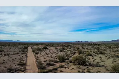 207-11-107B W Southview Drive, Yucca, AZ 86438 - Photo 4