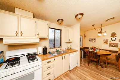 925 E John Norman Lane, Kingman, AZ 86409 - Photo 16
