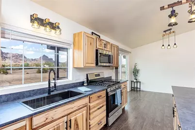 2789 S Naco Road, Golden Valley, AZ 86413 - Photo 12