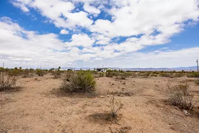 2789 S Naco Road, Golden Valley, AZ 86413 - Photo 28