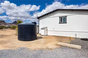 2789 S Naco Rd, Golden Valley, AZ 86413 - Photo 28