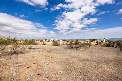 2789 S Naco Road, Golden Valley, AZ 86413 - Photo 32