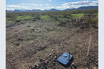 000 N Drake Rd., Golden Valley, AZ 86413 - Photo 2