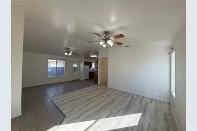 2748 Southern Avenue, Kingman, AZ 86401 - Photo 2