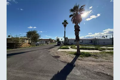 1765 Hualapai Drive, Bullhead City, AZ 86442 - Photo 12