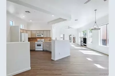 1085 Desert Marigold Circle, Bullhead City, AZ 86429 - Photo 2