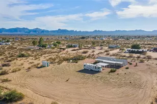 3676 N Santa Maria Rd, Golden Valley, AZ 86413 - Photo 24