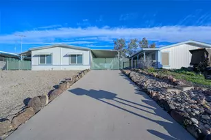 901 Palo Verde Dr, Bullhead City, AZ 86442 - Photo 2