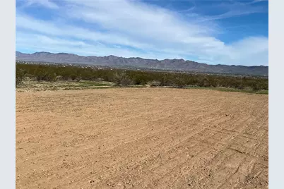 2034 S Cordes Road, Golden Valley, AZ 86413 - Photo 4