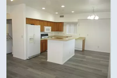 1765 Central Ave #302, Bullhead City, AZ 86442 - Photo 2