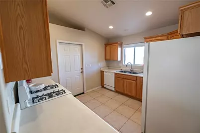 2096 Ridgeview Road, Kingman, AZ 86401 - Photo 12