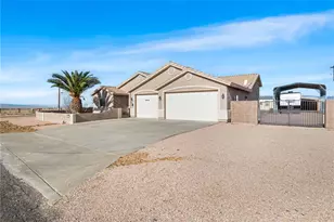 7373 E Fawn Dr, Kingman, AZ 86401 - Photo 2