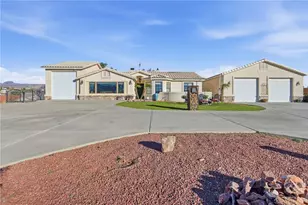 750 Robin Dr, Bullhead City, AZ 86429 - Photo 2