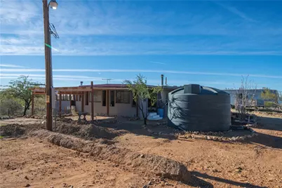 10887 Duncan Road, Yucca, AZ 86438 - Photo 8