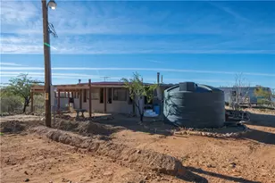10887 Duncan Rd, Yucca, AZ 86438 - Photo 8