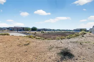 6696 W Brook Dr, Golden Valley, AZ 86413 - Photo 32