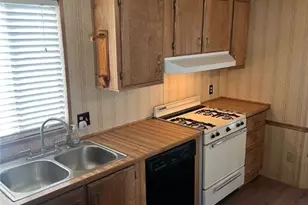 656 E Gordon Dr, Mohave Valley, AZ 86440 - Photo 8