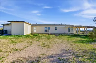 4943 W Safari Dr, Golden Valley, AZ 86413 - Photo 20