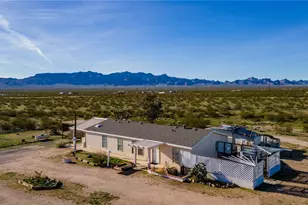 4943 W Safari Dr, Golden Valley, AZ 86413 - Photo 32