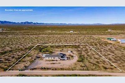 4943 W Safari Drive, Golden Valley, AZ 86413 - Photo 2