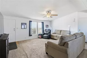 4943 W Safari Dr, Golden Valley, AZ 86413 - Photo 4