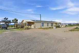 4943 W Safari Dr, Golden Valley, AZ 86413 - Photo 1
