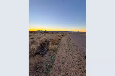 7324 E Squaw Creek Drive, Kingman, AZ 86401 - Photo 10