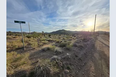 000 W Inyo Dr #243, White Hills, AZ 86445 - Photo 2