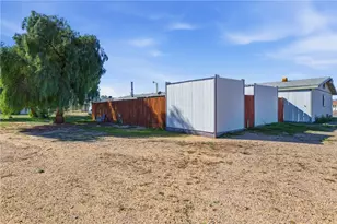 722 S Salt Rd, Golden Valley, AZ 86413 - Photo 8