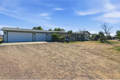 722 S Salt Road, Golden Valley, AZ 86413 - Photo 2