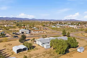 722 S Salt Rd, Golden Valley, AZ 86413 - Photo 40