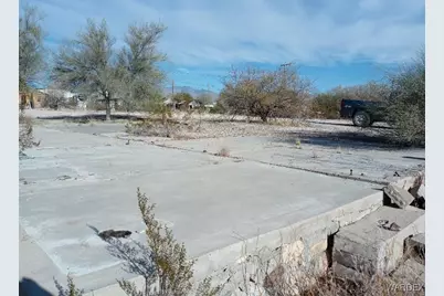 3836 W Third Ave., Yucca, AZ 86438 - Photo 10