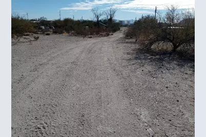 3836 W Third Ave., Yucca, AZ 86438 - Photo 4
