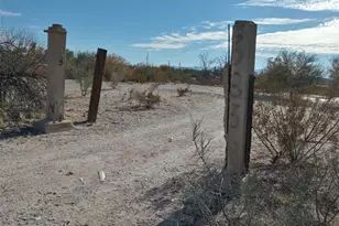 3836 W 3rd Ave, Yucca, AZ 86438 - Photo 1