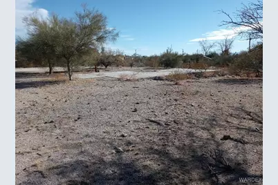 3836 W Third Ave., Yucca, AZ 86438 - Photo 6