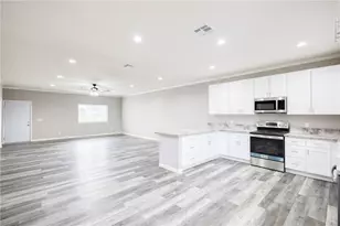 10185 S Jamaica Dr, Mohave Valley, AZ 86440 - Photo 14