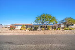 1684 Monte Vista Dr, Bullhead City, AZ 86442 - Photo 1