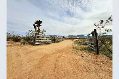 6766 N Stewart Mountain Road, Golden Valley, AZ 86413 - Photo 1