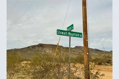 6766 N Stewart Mountain Road, Golden Valley, AZ 86413 - Photo 30