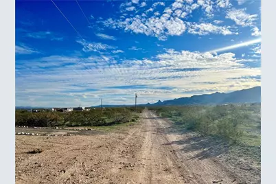 2884 S Naco Road, Golden Valley, AZ 86413 - Photo 1