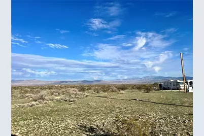 2884 S Naco Road, Golden Valley, AZ 86413 - Photo 4