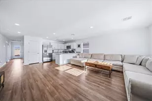 2431 Tapatio Dr, Bullhead City, AZ 86442 - Photo 4