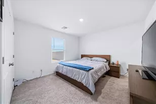 2431 Tapatio Dr, Bullhead City, AZ 86442 - Photo 12