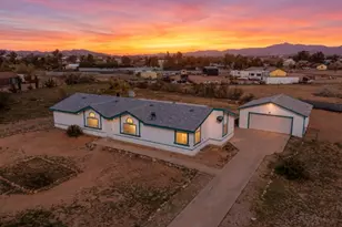 5845 W Abrigo Dr, Golden Valley, AZ 86413 - Photo 1