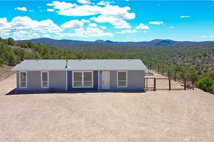 18205 E Globe Willow Dr, Kingman, AZ 86401 - Photo 2