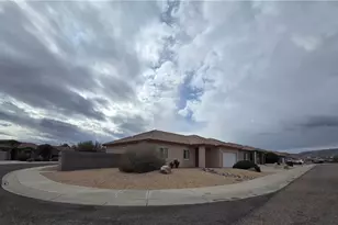 2452 Graystone Dr, Kingman, AZ 86409 - Photo 2