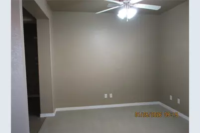 2057 Rex Allen, Kingman, AZ 86409 - Photo 2